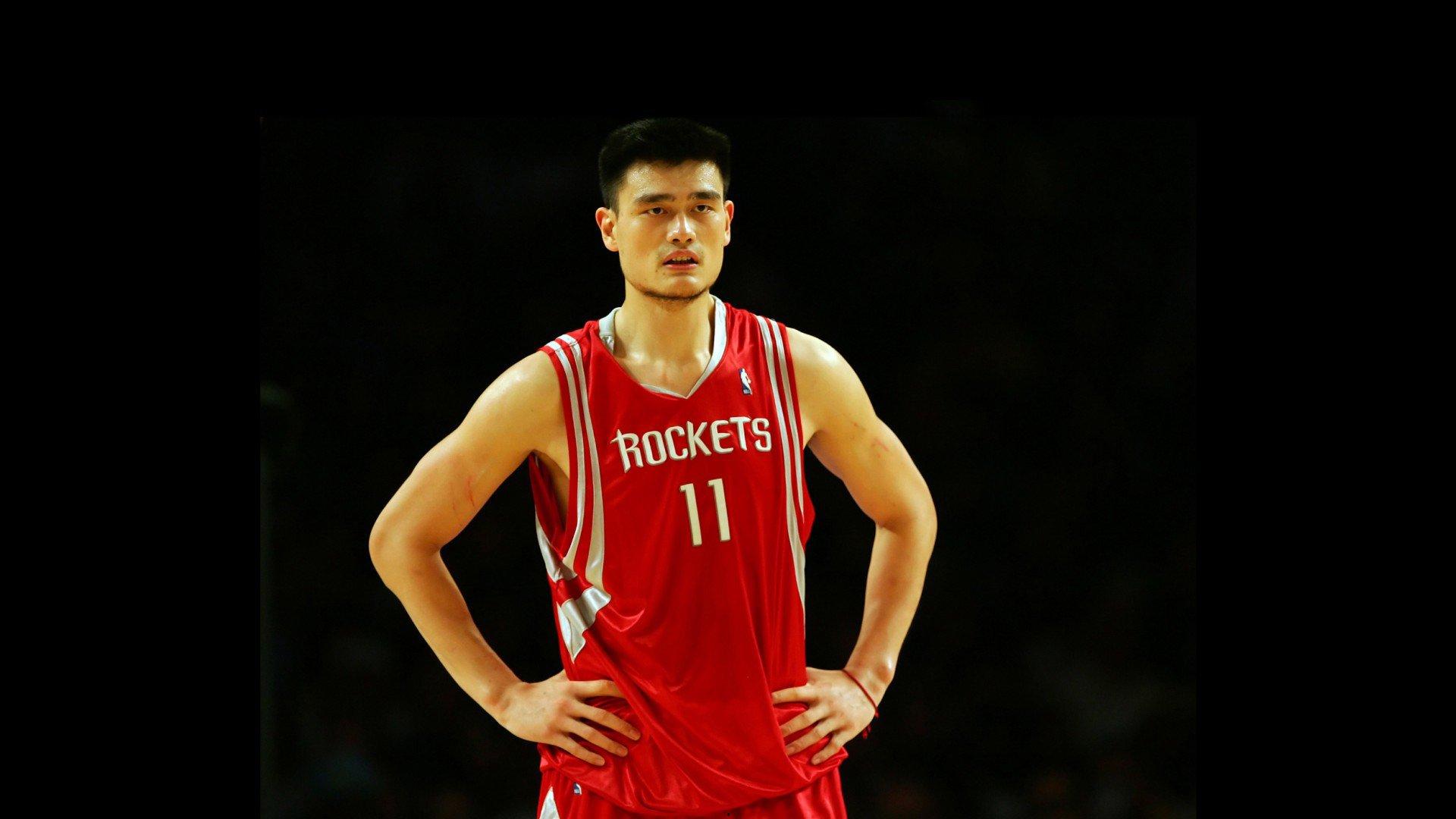 NBA季后赛史诗级抢七大战，绝杀与荣耀之夜